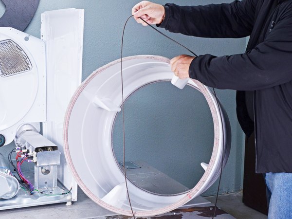 تعویض تسمه موتور خشک‌کن Whirlpool
