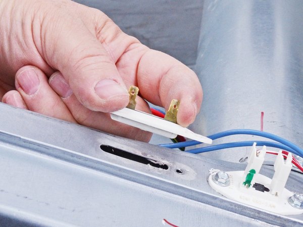 تعویض و تست فیوز حرارتی خشک‌کن ویرلپول