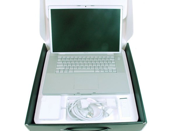 کالبدشکافی مک‌بوک پرو ۱۵ اینچ A1211: رازهای سخت‌افزاری نسل Core 2 Duo