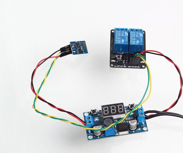 آموزش کنترل رله با وای‌فای و ماژول ESP8266 (پروژه اینترنت اشیا) — مدار الکترونیکی