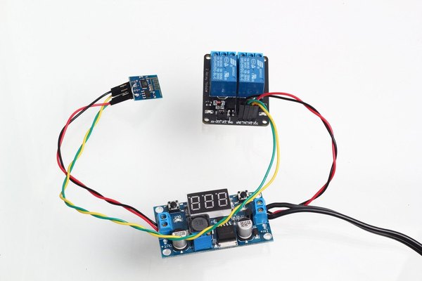 کنترل رله با وای‌فای و ماژول ESP8266 (پروژه اینترنت اشیا) — آموزش ساخت